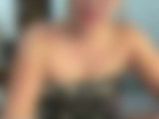 Live cam show with Elizabethwong - Tattoos on Camsoda