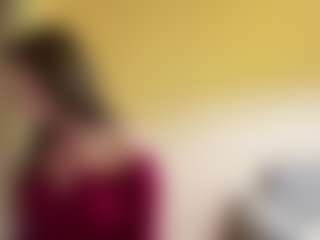 Live cam show with Nana - Blonde Hair on Gym Cam Girls