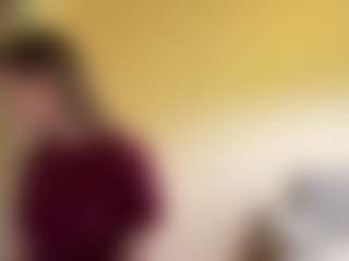 Live cam show with Nana - Blue Eyes on livesuperchat.net