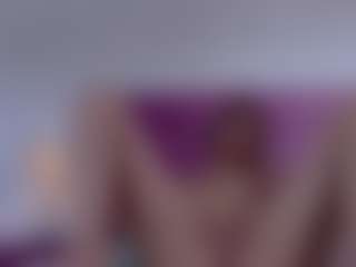 Live cam show with KaylaDevis - Tease Brown Hair on Camsoda
