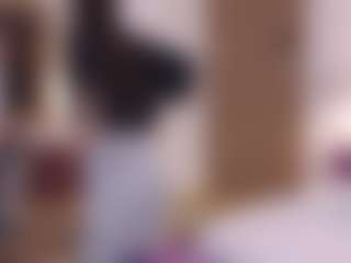 Live cam show with KaylaDevis - Skinny on Camsoda