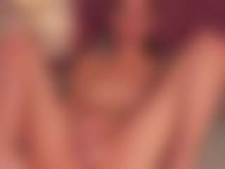 Live cam show with KaylaDevis - Bikini on Camming Site