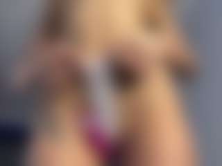 Live cam show with kishaxoxo - Athletic Lush on StripNow