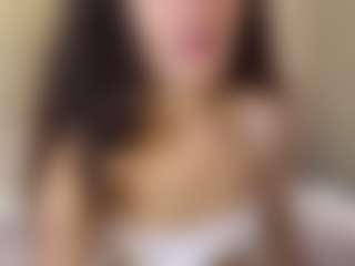 Live cam show with kishaxoxo - Petite on fuck-show.com
