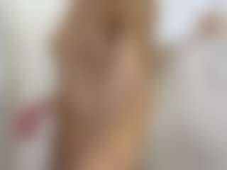 Live cam show with kishaxoxo - Pornstar Skinny on Camsoda
