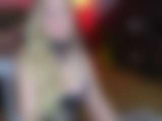 Live cam show with LaPumaa - Blonde Hair on CamClone