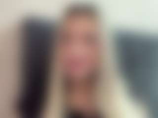 Live cam show with Lisa - Teen (18+) on Strip Flash - Live Sex Shows