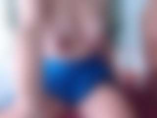 scarletthott69's Live Sex Cam Show