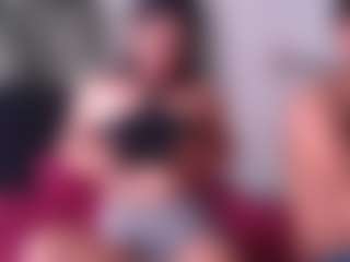 scarletthott69's Live Sex Cam Show