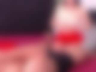 scarletthott69's Live Sex Cam Show