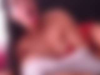 scarletthott69's Live Sex Cam Show