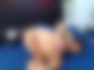 scarletthott69's Live Sex Cam Show