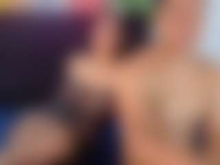 Live cam show with scarletthott69 - Shaved Pussy on Latina Girls