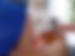 scarletthott69's Live Sex Cam Show