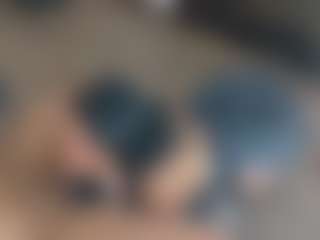 scarletthott69's Live Sex Cam Show