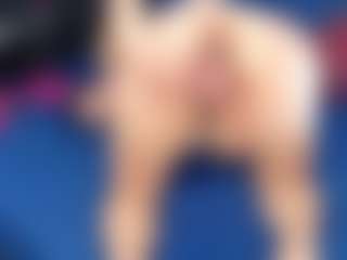 scarletthott69's Live Sex Cam Show