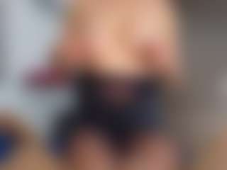 scarletthott69's Live Sex Cam Show