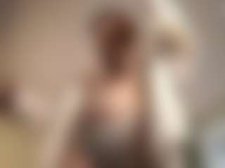 Live cam show with Sofia - Upskirt on StripNow