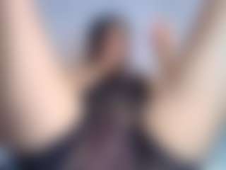 Live cam show with Alana-Limaa - Skinny on Milfs Live