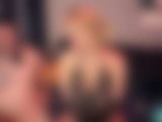 AshiaVossen's Live Sex Cam Show