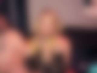 AshiaVossen's Live Sex Cam Show