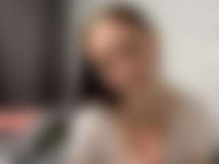 Live cam show with Ruta - Skinny on friskycurves.com