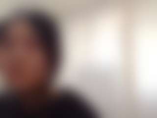 Bella's Live Sex Cam Show