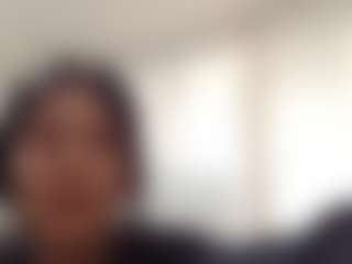 Bella's Live Sex Cam Show