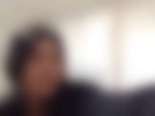 Bella's Live Sex Cam Show