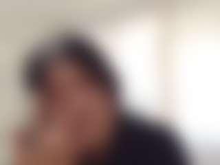 Bella's Live Sex Cam Show
