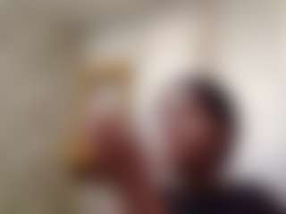 Bella's Live Sex Cam Show