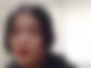 Bella's Live Sex Cam Show