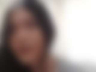 Bella's Live Sex Cam Show