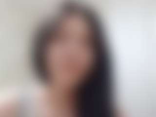 Bella's Live Sex Cam Show