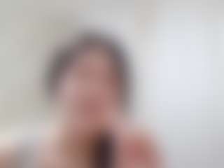 Bella's Live Sex Cam Show