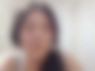 Bella's Live Sex Cam Show