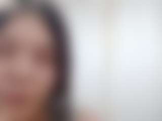 Bella's Live Sex Cam Show
