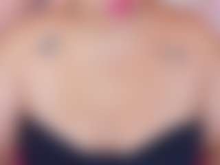Live cam show with curvy-sexyvalen - Mature MILF on infinitiblacc.com
