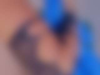 Live cam show with dakota-flame-cr - Blowjob on madthumbs