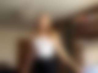 FrancinaVillarta's Live Sex Cam Show