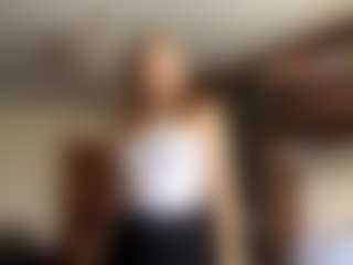 FrancinaVillarta's Live Sex Cam Show