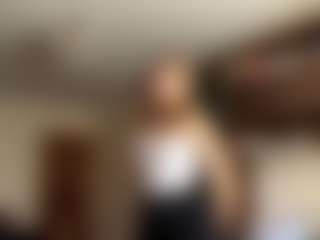 FrancinaVillarta's Live Sex Cam Show
