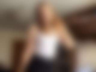 FrancinaVillarta's Live Sex Cam Show