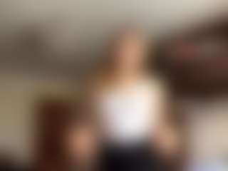 FrancinaVillarta's Live Sex Cam Show