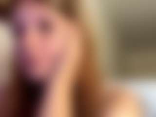 FrancinaVillarta's Live Sex Cam Show