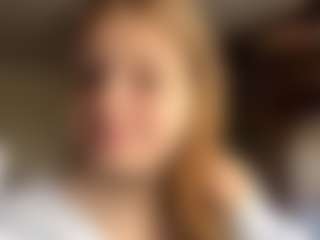 FrancinaVillarta's Live Sex Cam Show