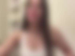 Show en direct avec Hailey - Hairy Pussy Brown Hair sur Camsoda