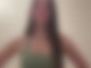 Live cam show with Hailey - Granny on Sweet Sext