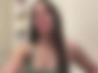 Live cam show with Hailey - Brown Hair on live18s.com