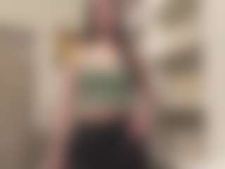 Live cam show with Hailey - Hairy Pussy on Stripli.com